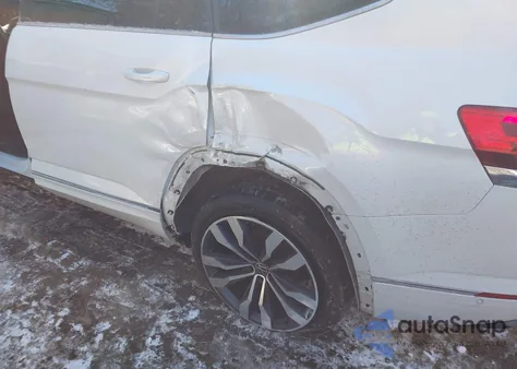 2022 Volkswagen Atlas 3.6L V6 Sel Premium R-Line from USA, damaged, VIN 1V2FR2CA9NC562208